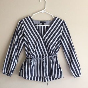 💥FLASH SALE💥J Crew petite stripe top